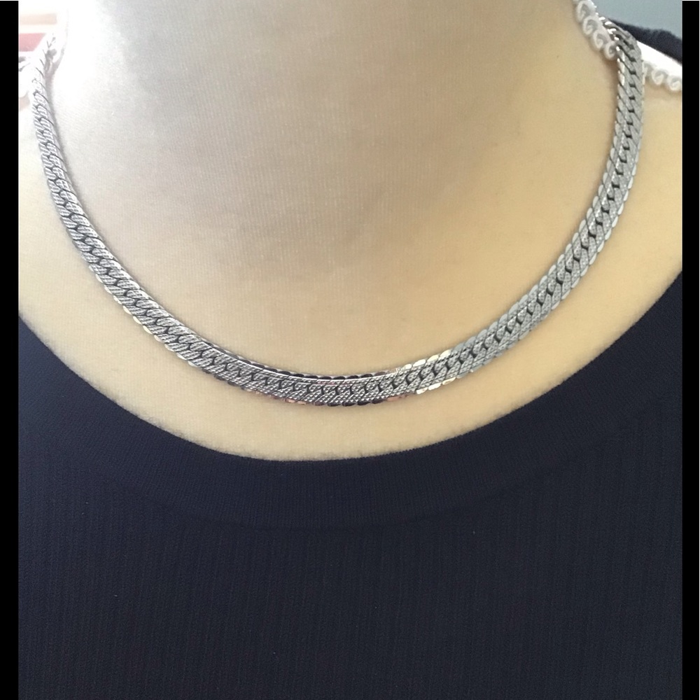 🌺Silver tone necklace